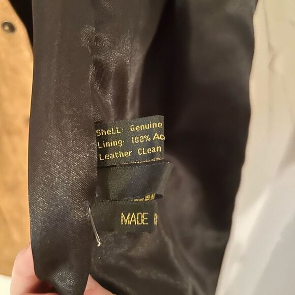 Scully Men’s Size Large Tan Genuine Leather and Black Satin Snap Button Vest - Picture 6 of 14